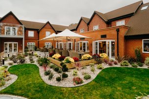 Elm Lodge Care Home in Hartley Wintney garden