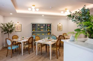 Meadowhill Care Home - Spacious dining room