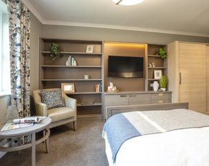 Potter House, Yeovil, bedroom