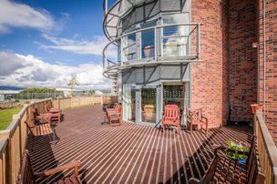 Kincaid House, decking area 