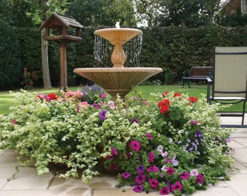 Devon Lodge, Milton Keynes, garden