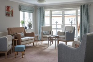 Charry Garth in High Wycombe - Lounge