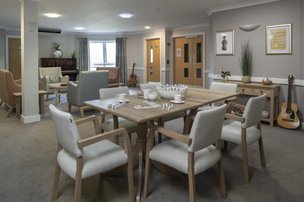 Charry Garth in High Wycombe - Dining room