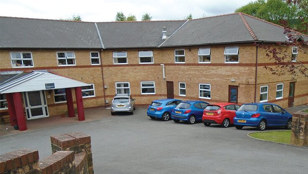 Aberpennar Court, Front Exterior