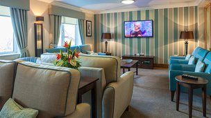 Acacia Court, Lounge