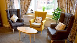 Acorn Hollow, Corner Chair