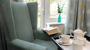 Admirals Reach, Chair Close Up