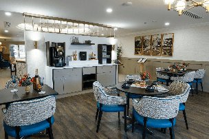 Aston Manor in Aylesbury - Dining room