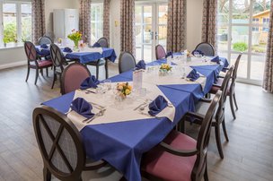 Amherst House, Horley, dining