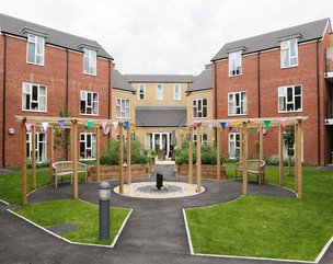 Ashwood Care Centre, Warminster, gardens