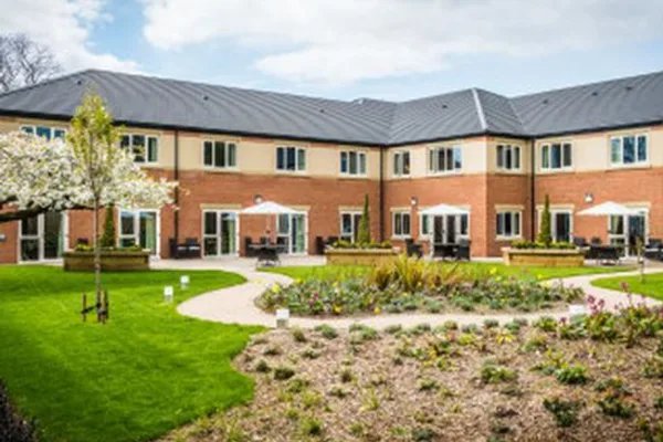 Augustus Court in Leeds, front entrance