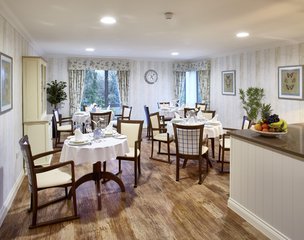 Avalon Court Care Home Coventry dining