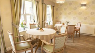 Avalon Park in Oldham, dining room