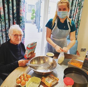 Badminton Place, Bristol. Baking 