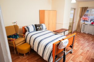 Joseph Lodge in Southend-on-Sea - Bedroom