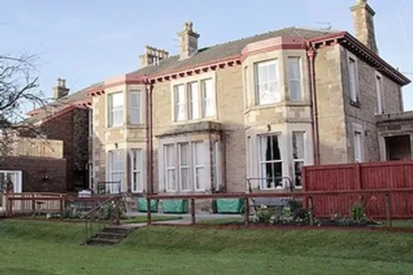 Balcarres in Dundee, front entrance