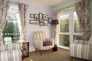 Barnes Lodge Residential and Nursing home in Tonbridge interior lounge area