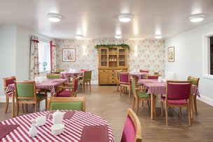 Barnes Lodge Residential and Nursing home in Tonbridge interior dining area