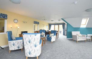 Barton Mews - Bright Lounge Area