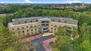 Berkshire Manor, Bracknell, exterior