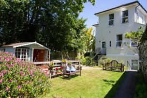 Beulah Lodge Rest Home, Tunbridge Wells. Back of garden area. 