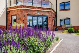Broadlands Lodge, Norwich, exterior