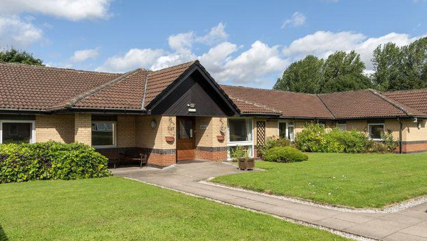 Broadoak Manor Care Home in St Helens, front entrance