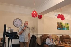 Brook House, resident singing 