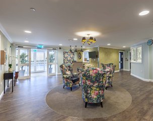 Pear Tree Court, Horndean, communal area