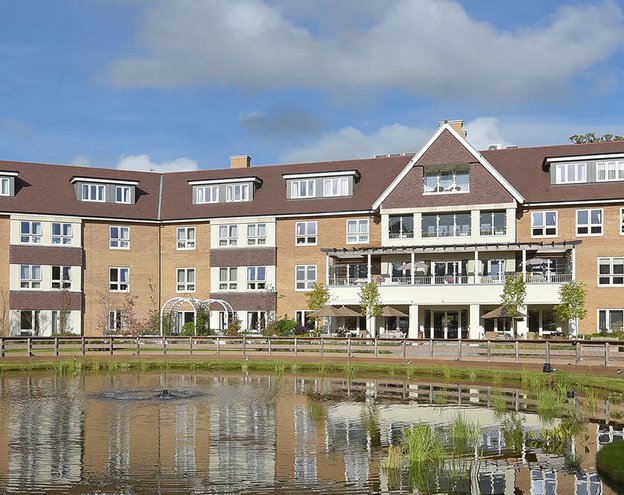 Chertsey Parklands Manor Care Home, Front exterior