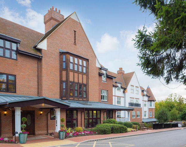 Chorleywood Manor Care Home, Rickmansworth, front exterior