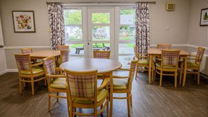 Claremont, dining room 