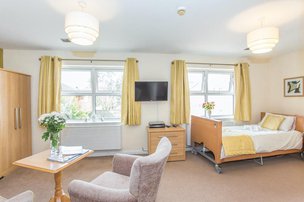 Cloisters Care Home in London Bedroom 2