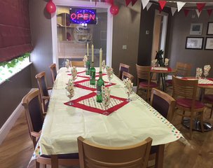 Coppice Lodge, dining table 