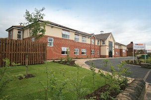 Coppice Lodge Care Home in Arnold, Nottingham Exterior