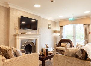 Carpenders Park Care Home sitting lounge