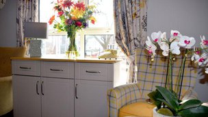 The Daffodils, sideboard 