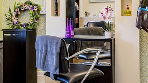 Daneside Court, salon area 