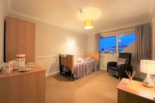 Defoe Court, bedroom 