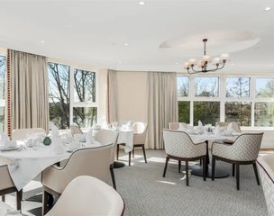 Chelmsford Manor, Galleywood, dining