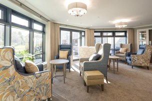 Estuary Gardens in Deeside, Deeside, Lounge
