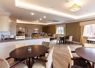 Carpenders Park Care Home dining area