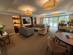 Driffield Manor Spacious Lounge