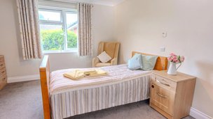 Maple Leaf, Derbyshire, bedroom 