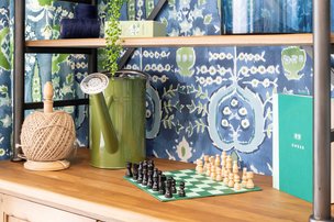 Cotswold Gate in Burford, Chess Board