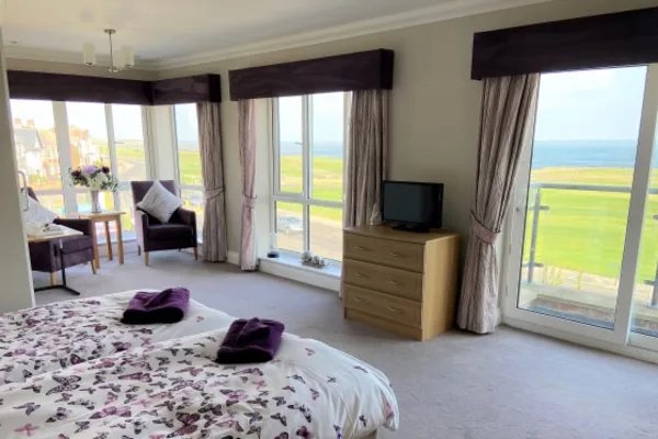 Eastbourne House, double room with large windows 