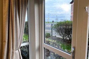 Eastbourne House, sea view room 