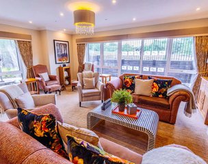 Elderwood House, Swanley, lounge