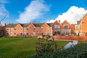 Elmwood House, exterior of home 