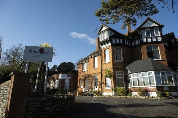 Elstree Court Care, front of home 